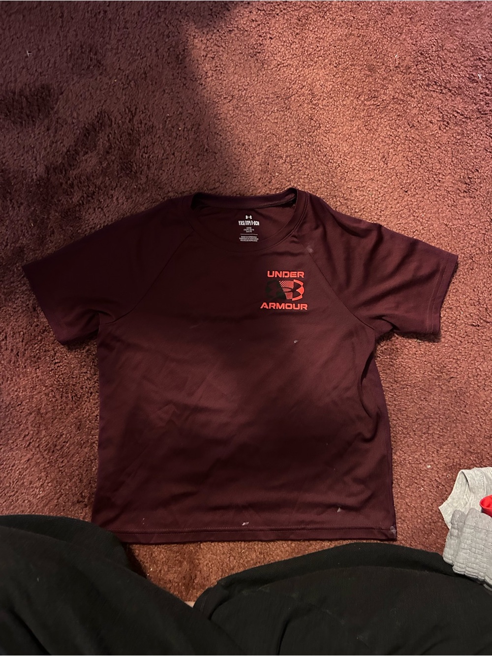 Under Armour boys Burgundy Logo Performance Tee